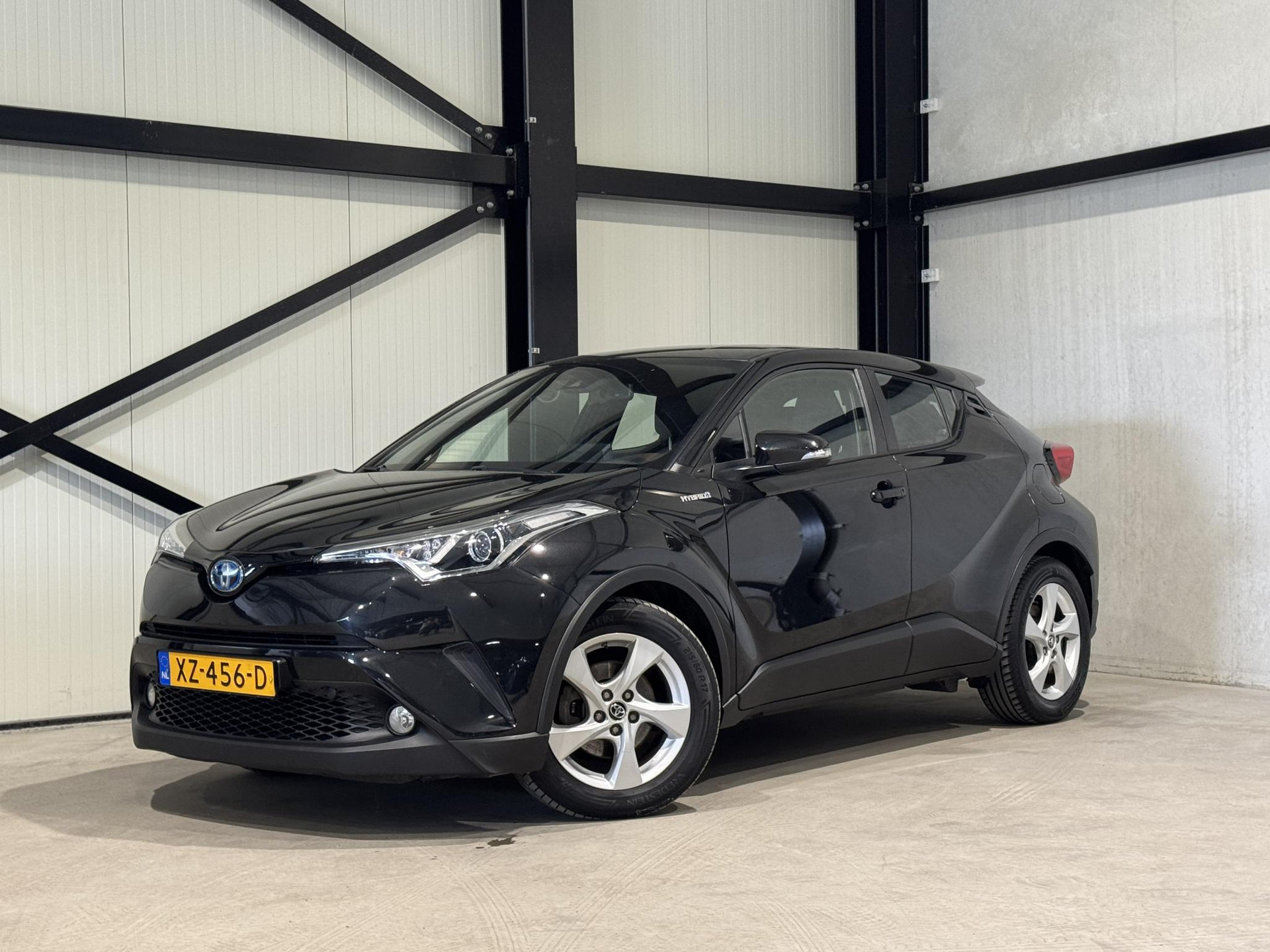 Toyota C-HR 1.8 Hybrid Active XZ456D