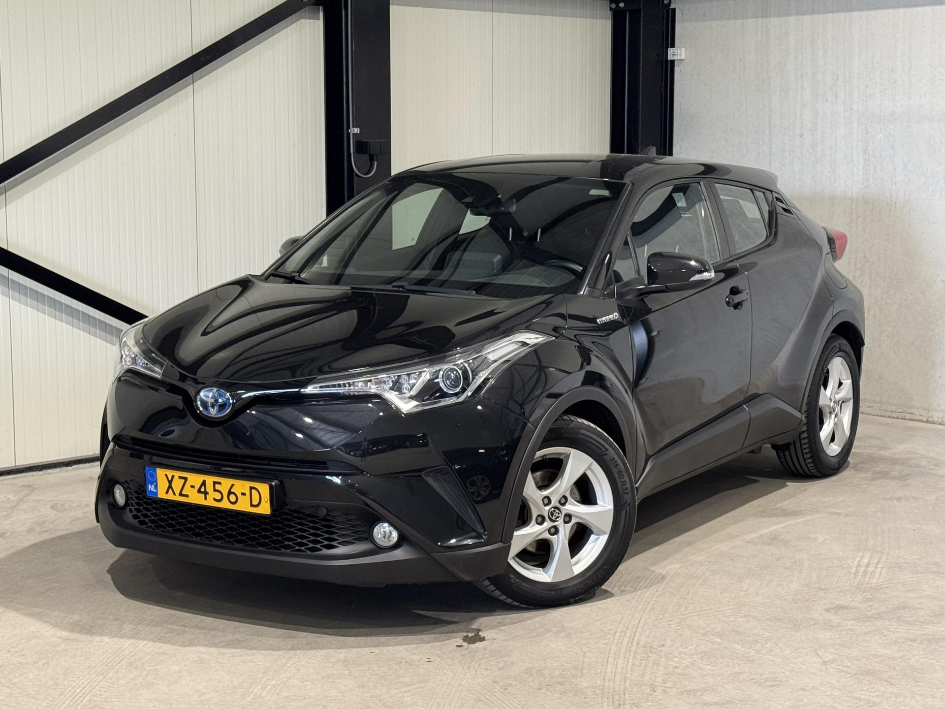 Toyota C-HR 1.8 Hybrid Active XZ456D