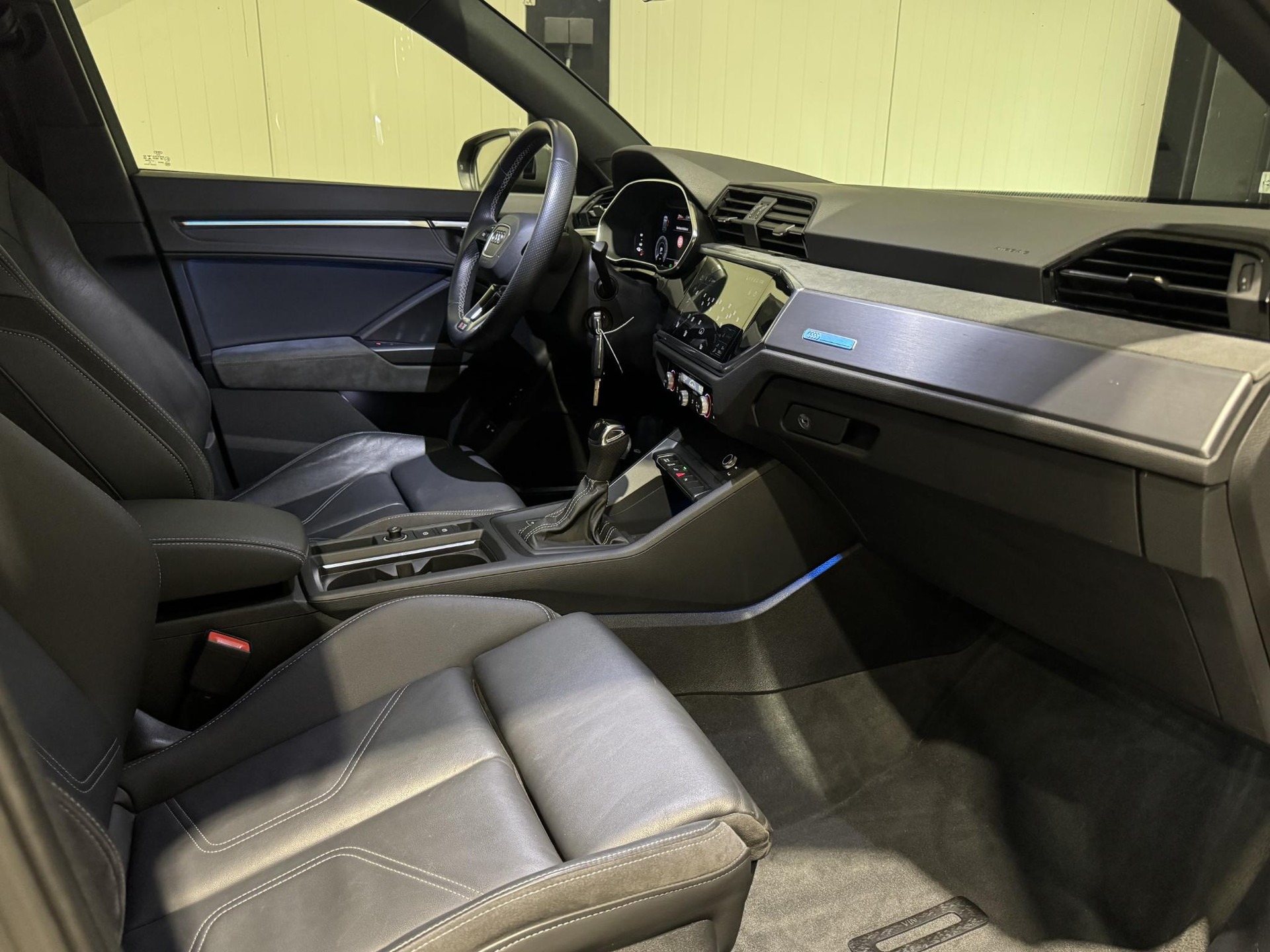 Audi Q3 45 TFSI e S-Line KLK73G