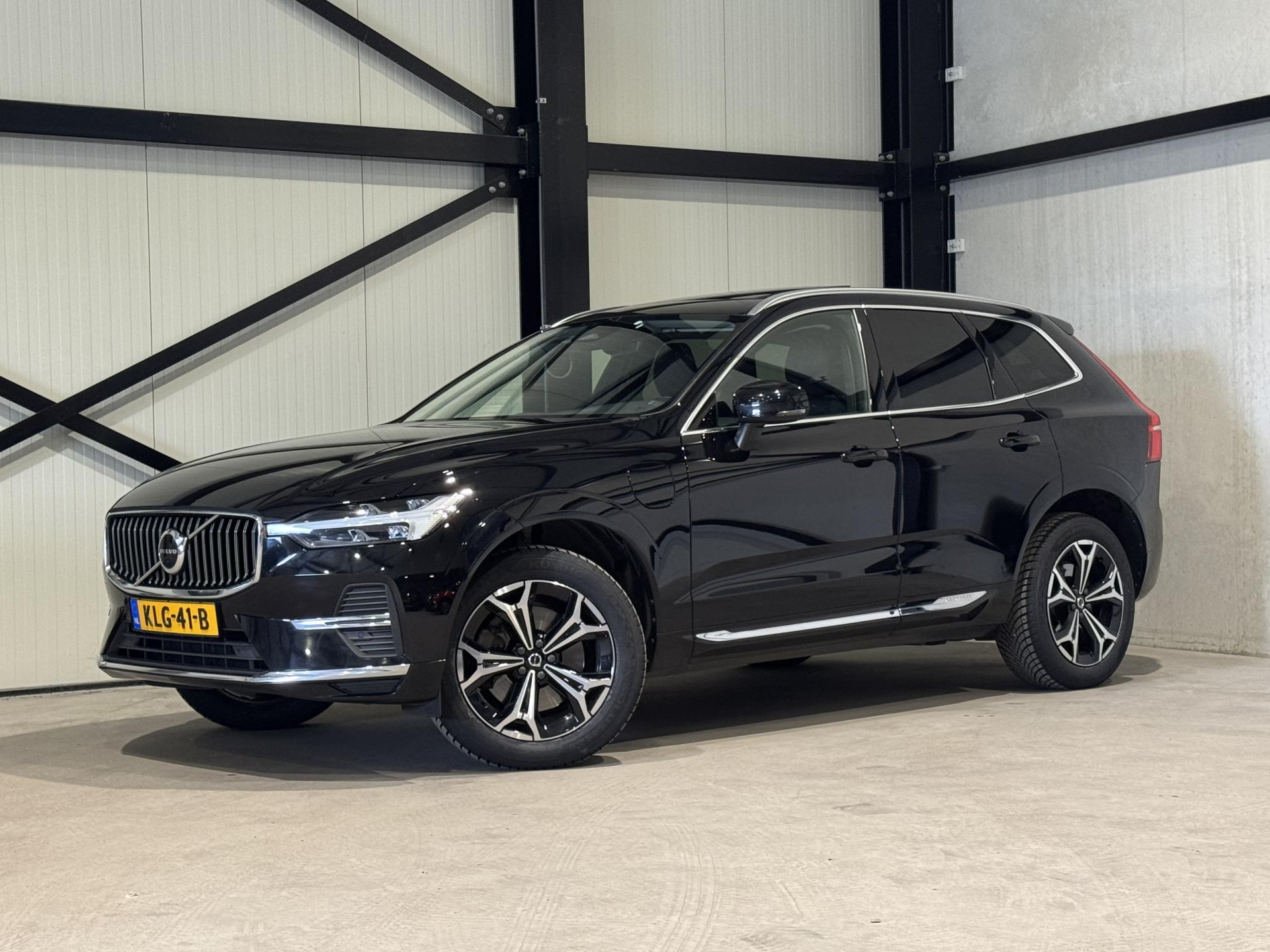Volvo XC60 2.0 Recharge T6 AWD Business KLG41B