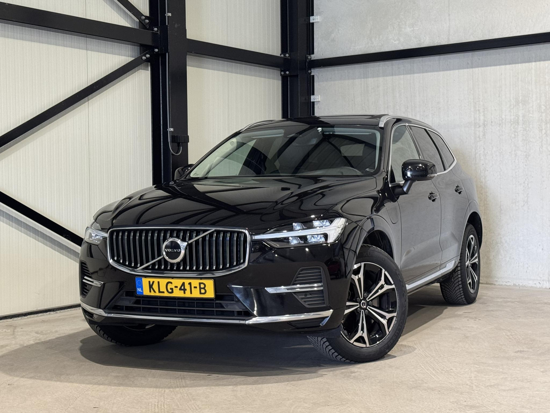Volvo XC60 2.0 Recharge T6 AWD Business KLG41B
