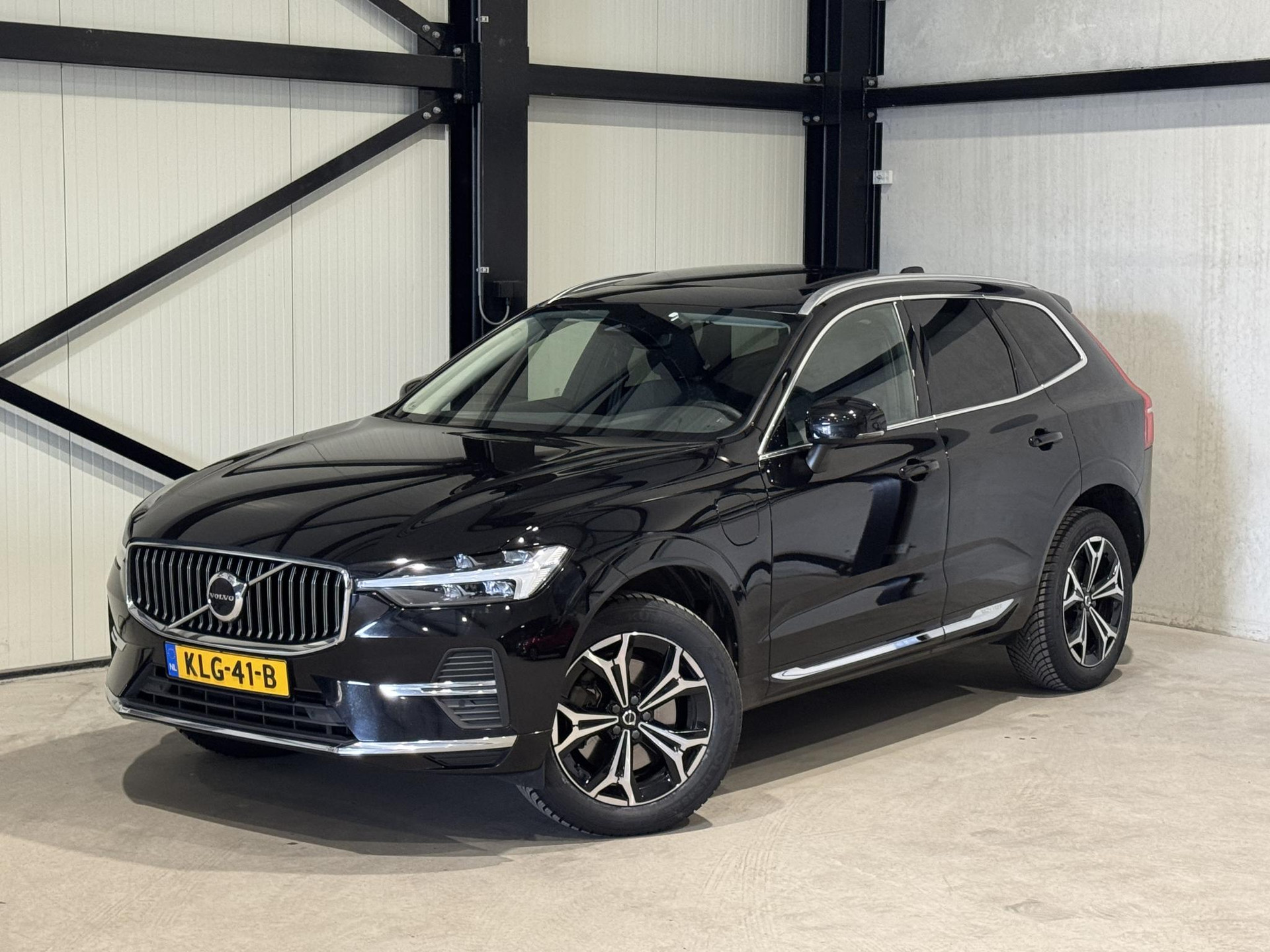 Volvo XC60 2.0 Recharge T6 AWD Business KLG41B
