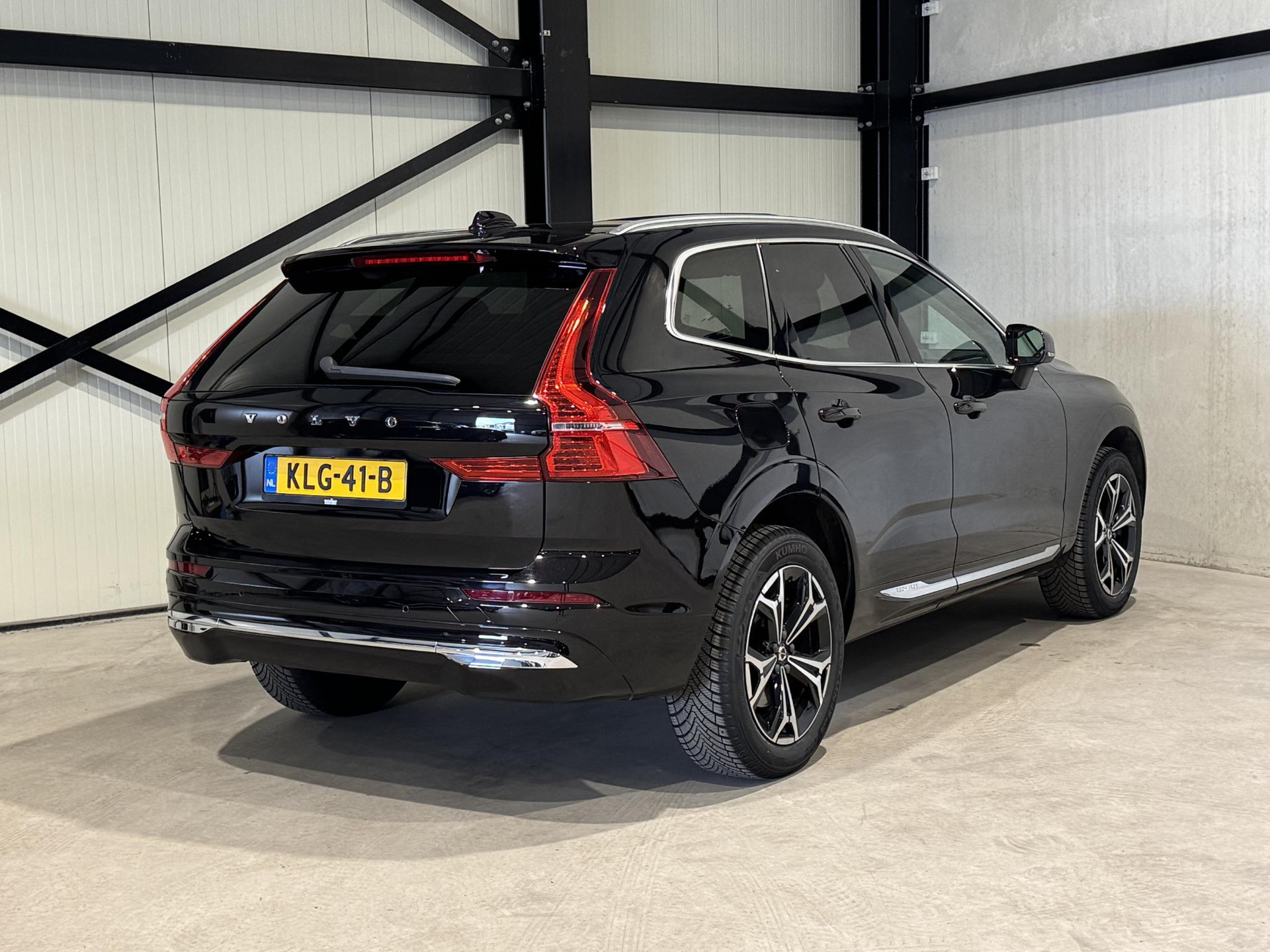 Volvo XC60 2.0 Recharge T6 AWD Business KLG41B