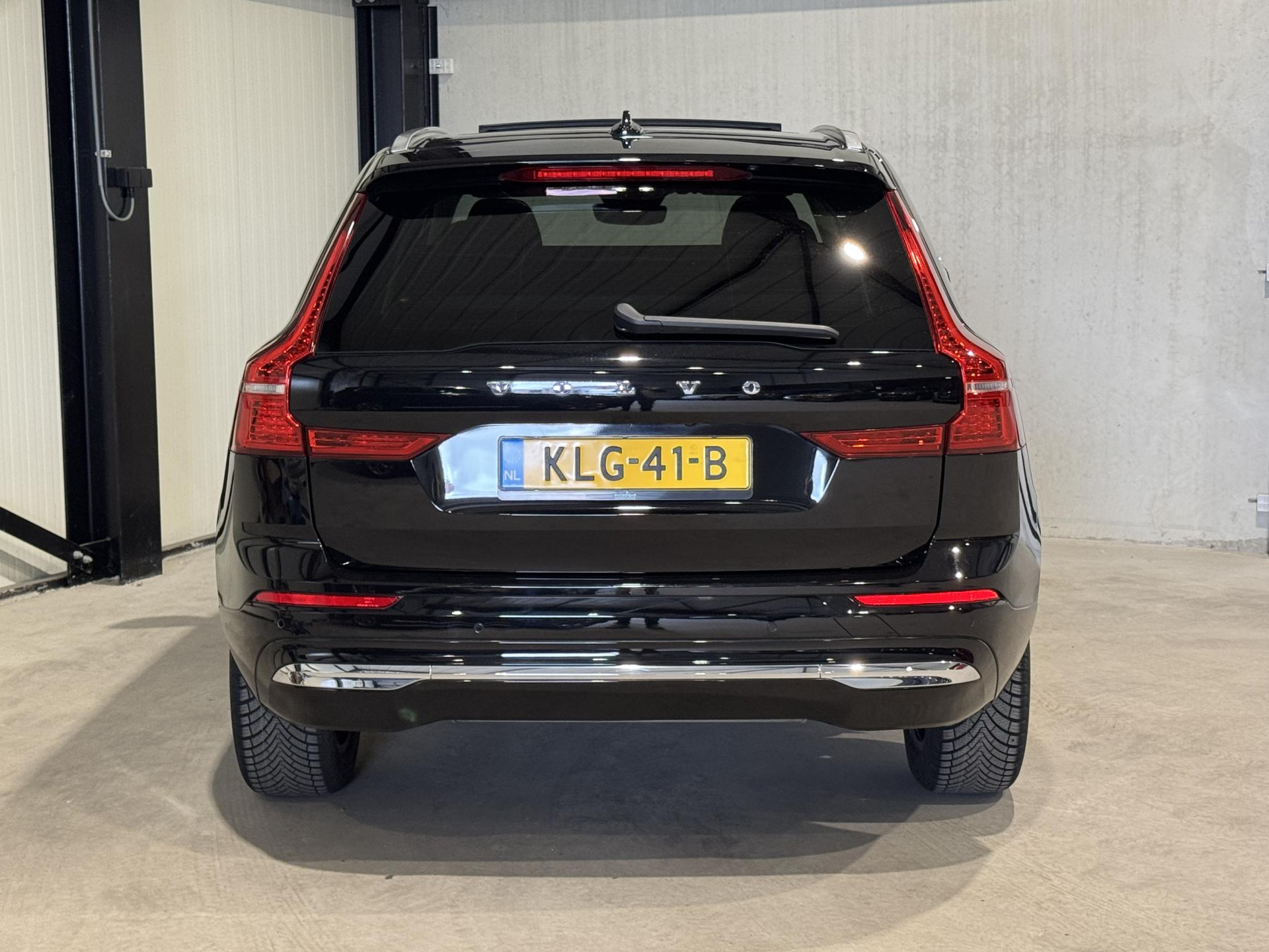 Volvo XC60 2.0 Recharge T6 AWD Business KLG41B