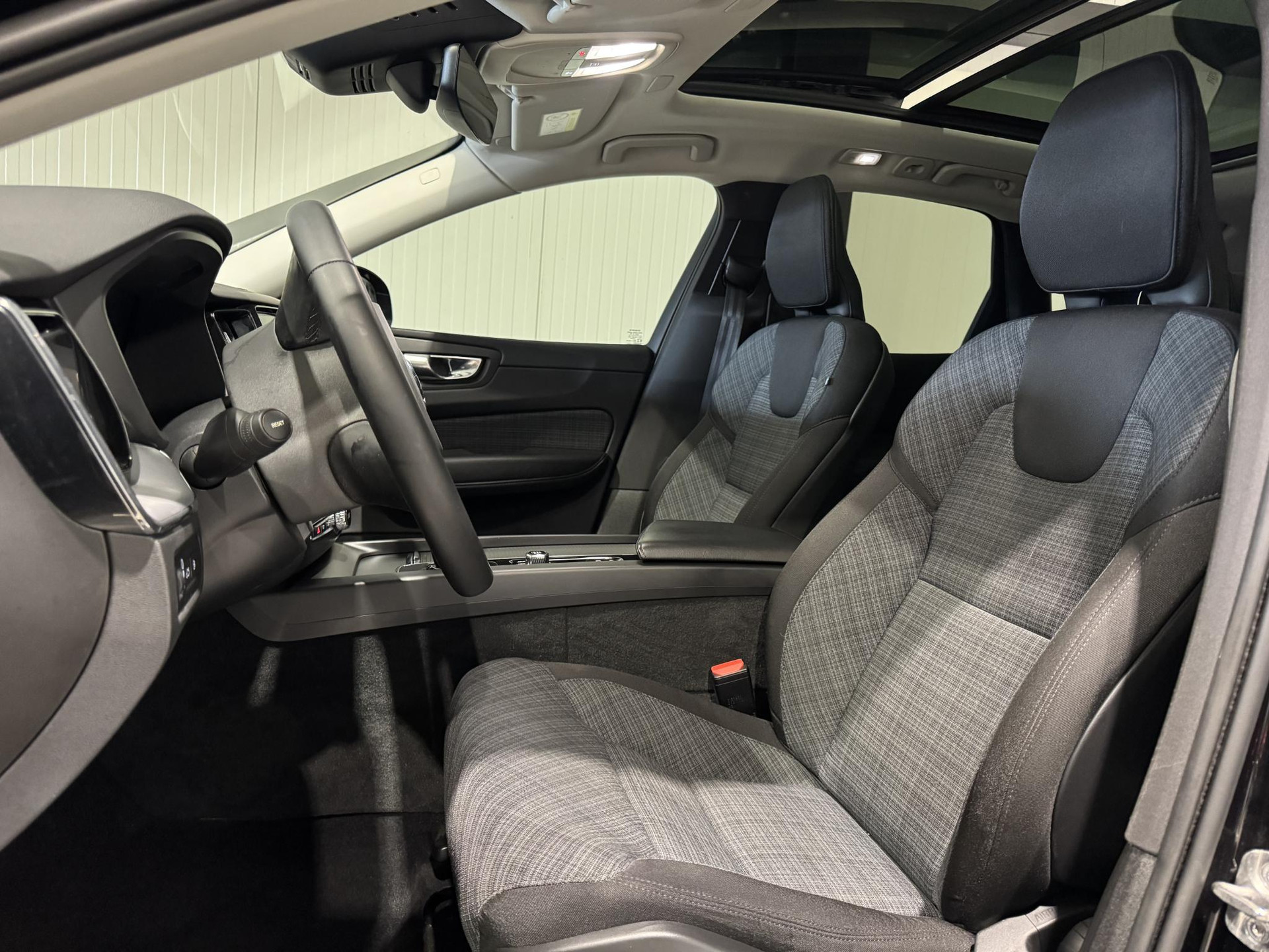 Volvo XC60 2.0 Recharge T6 AWD Business KLG41B
