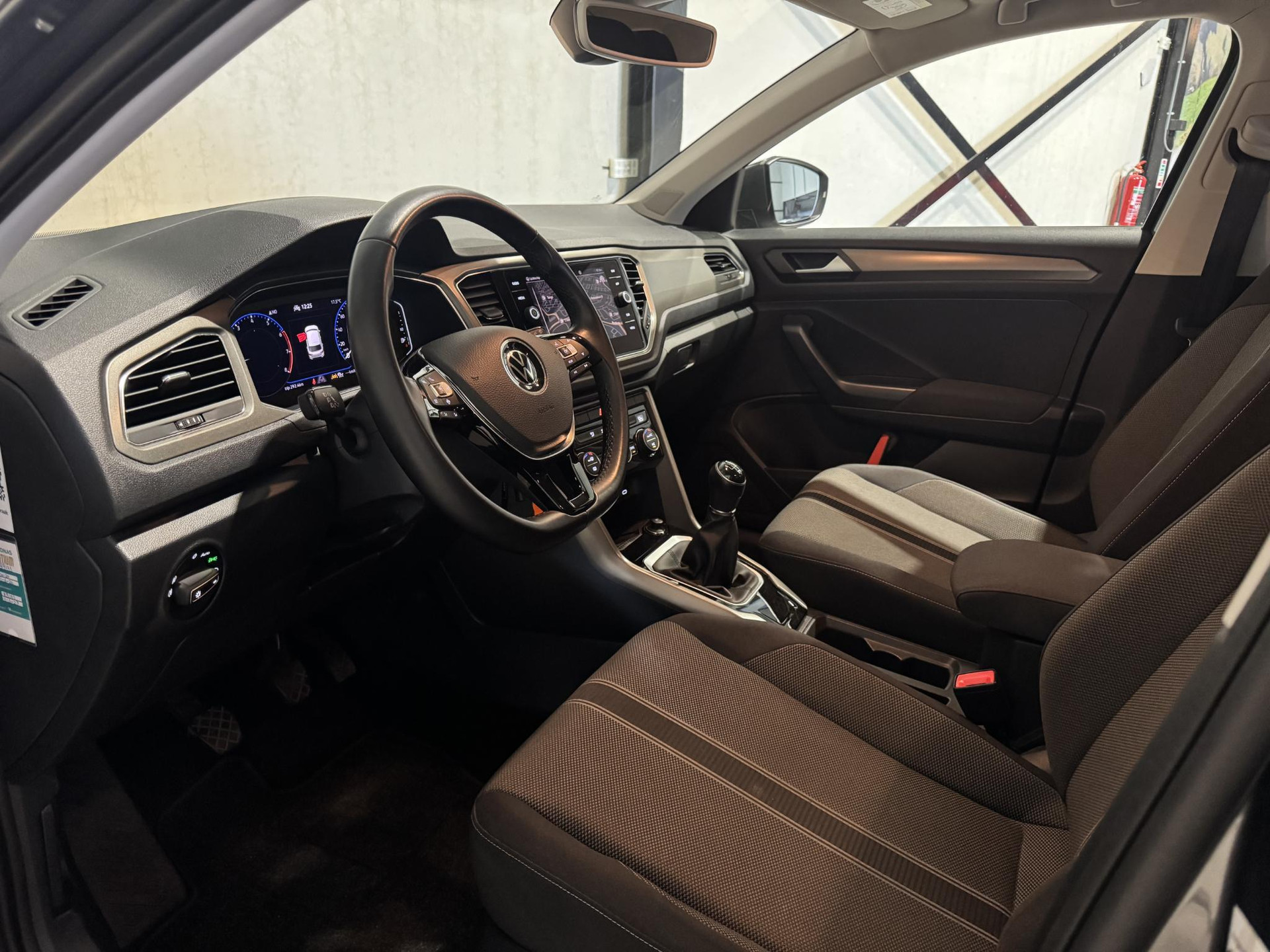 Volkswagen T-Roc 1.0 TSI Style Business J650TV