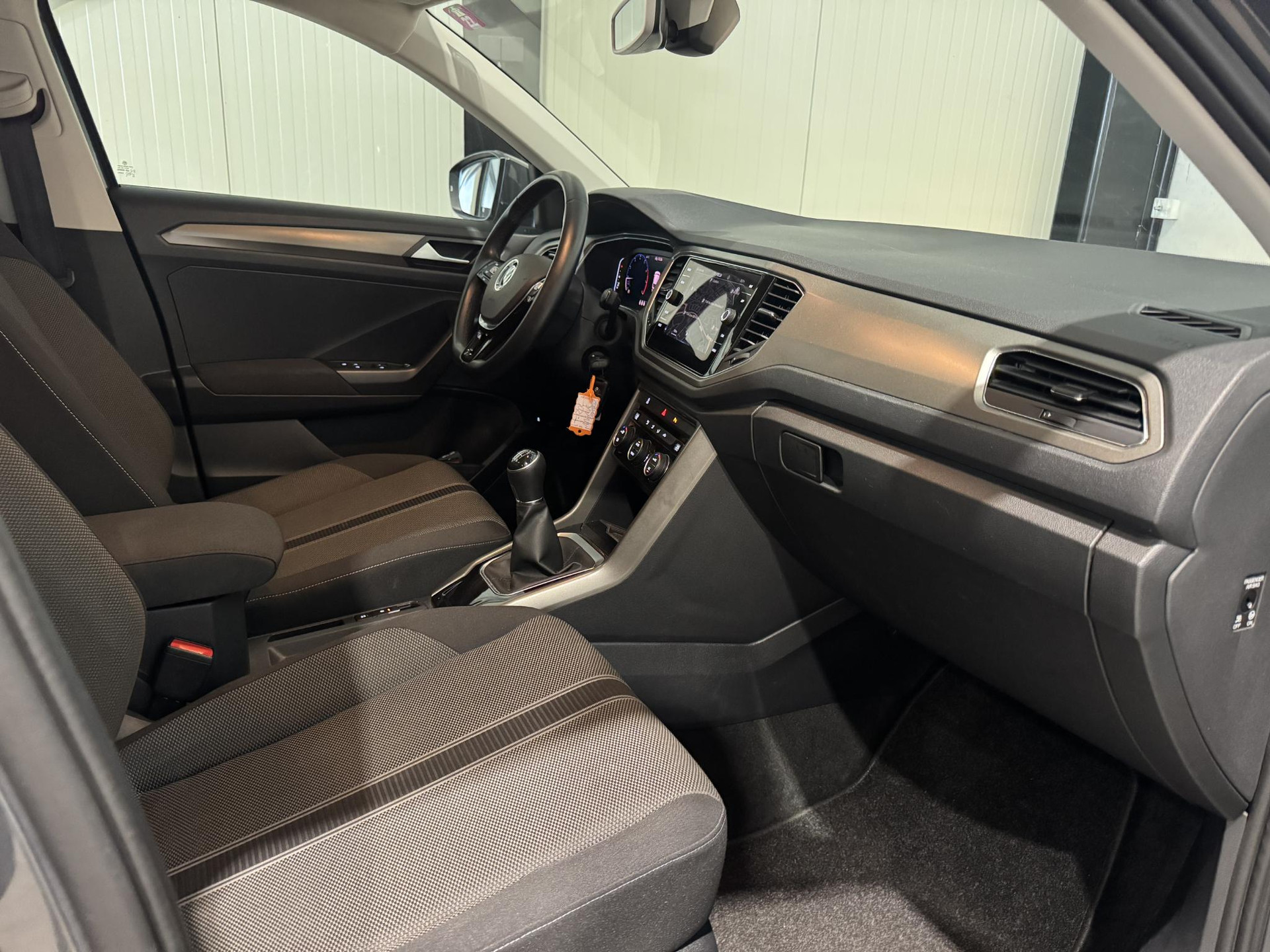 Volkswagen T-Roc 1.0 TSI Style Business J650TV