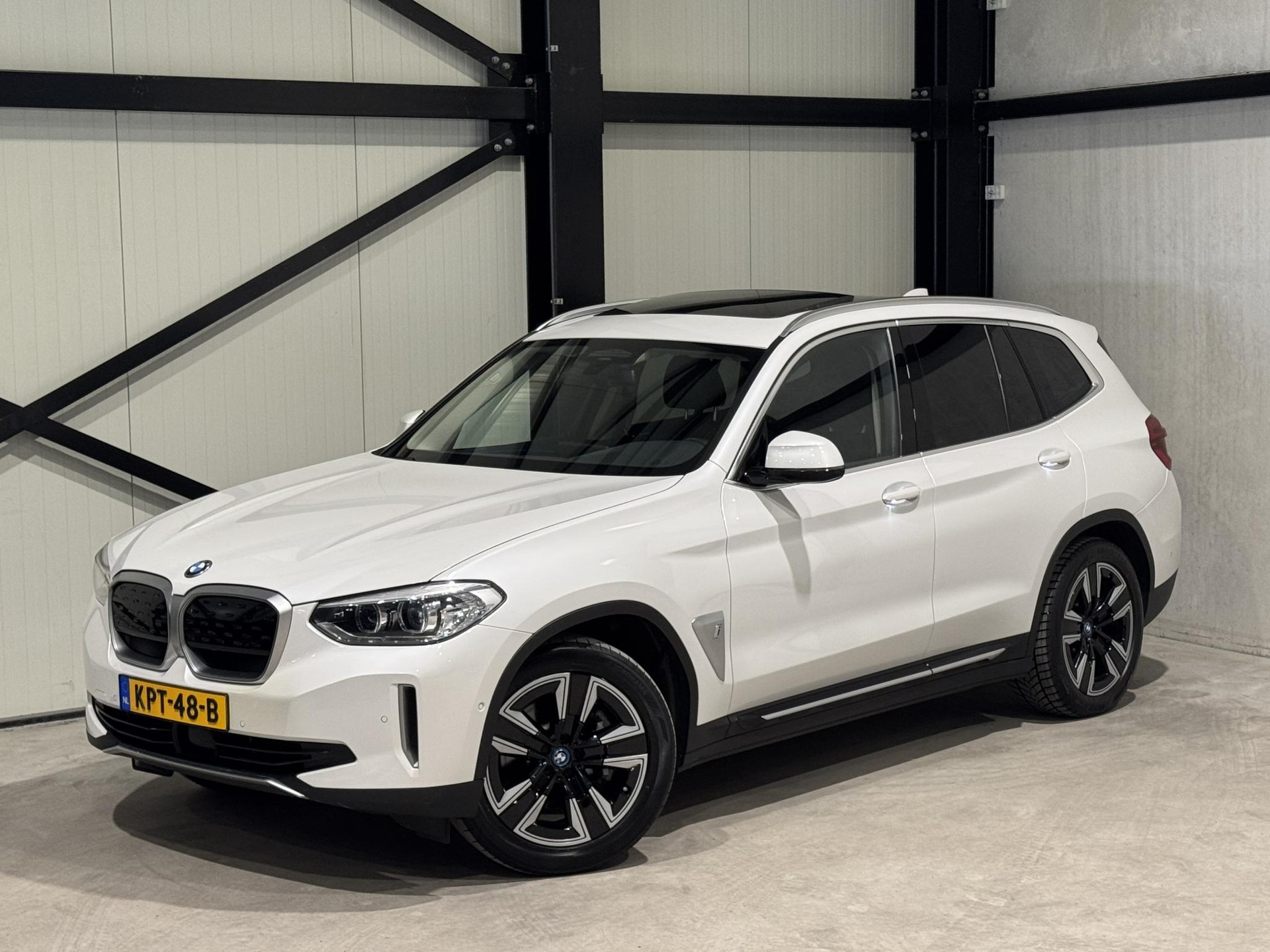 BMW iX3 Executive 80 kWh KPT48B