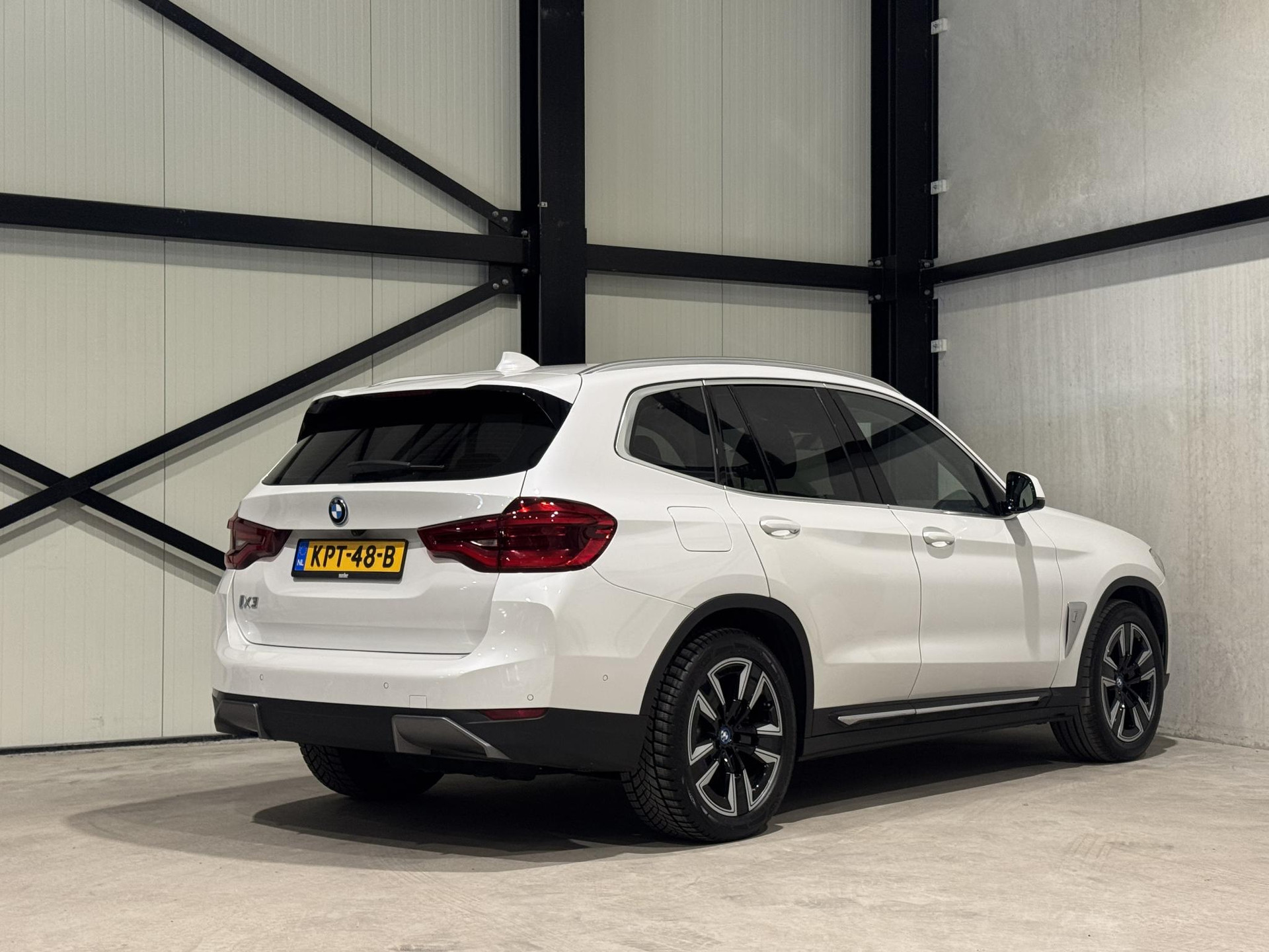 BMW iX3 Executive 80 kWh KPT48B