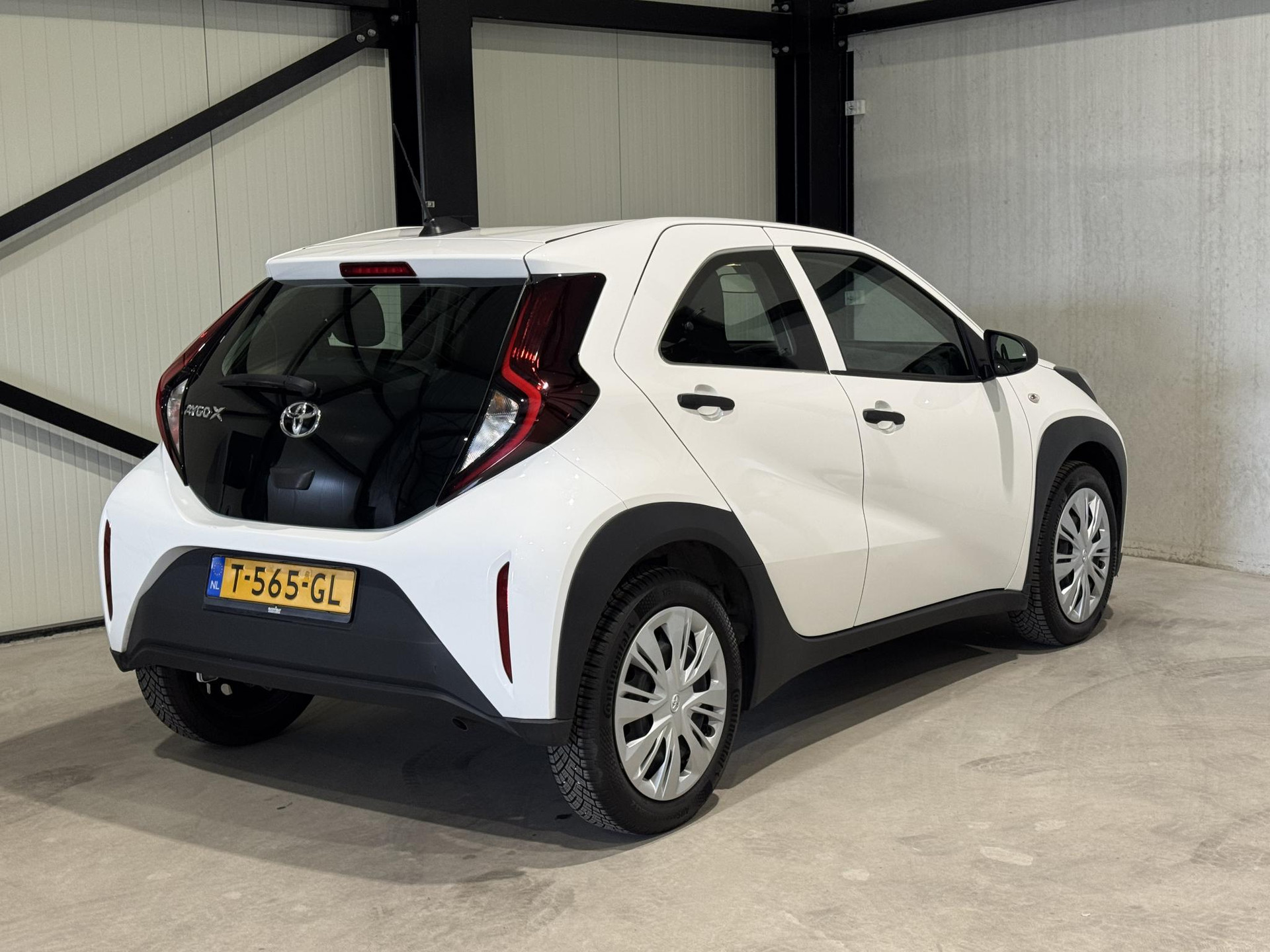 Toyota Aygo X 1.0 VVT-i MT T565GL