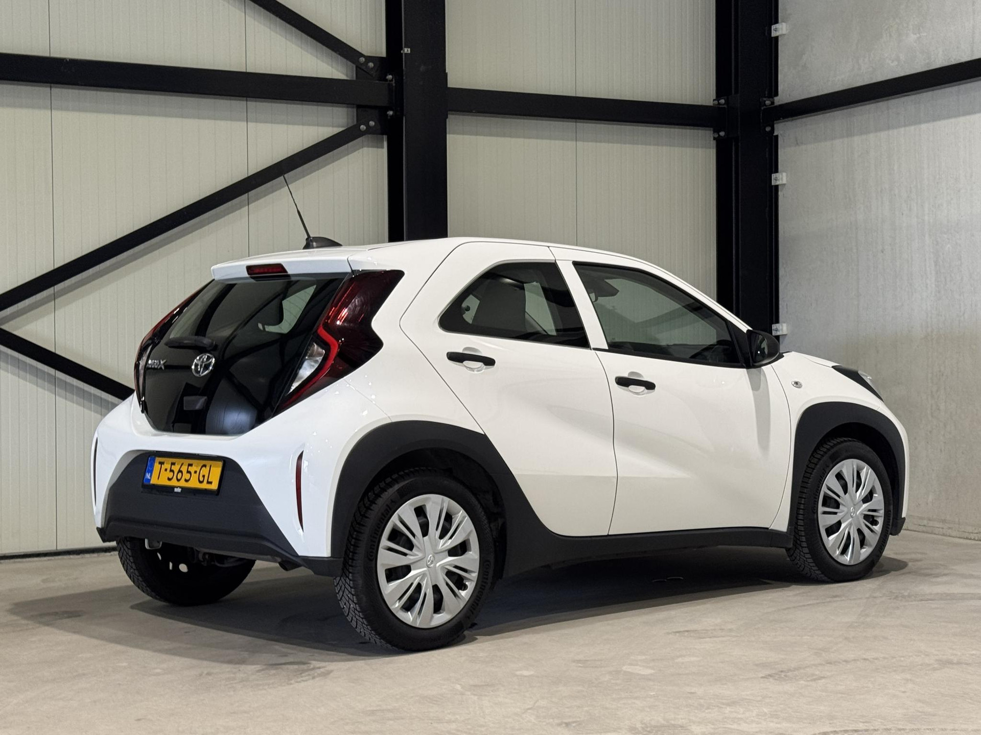 Toyota Aygo X 1.0 VVT-i MT T565GL