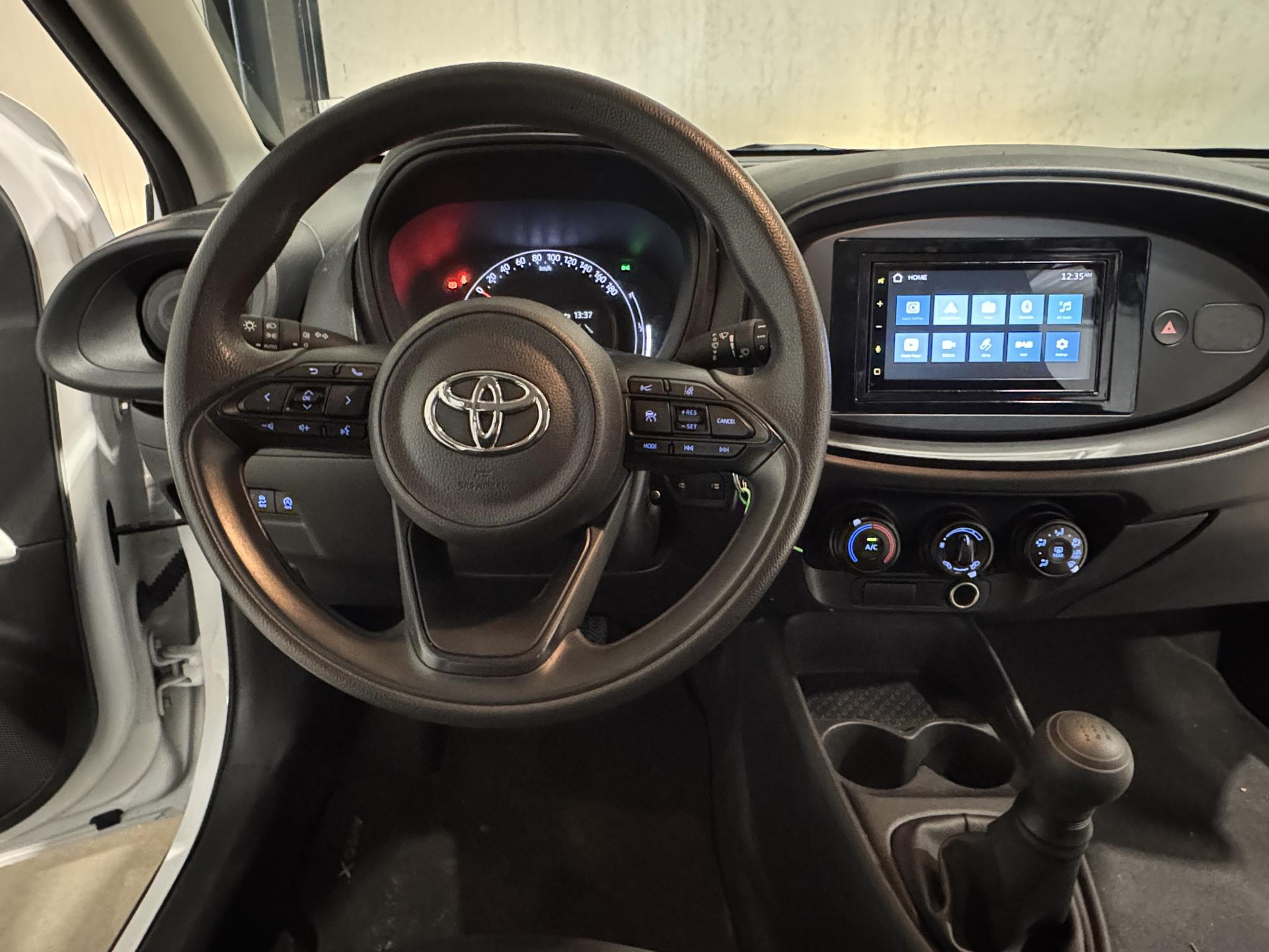 Toyota Aygo X 1.0 VVT-i MT T565GL