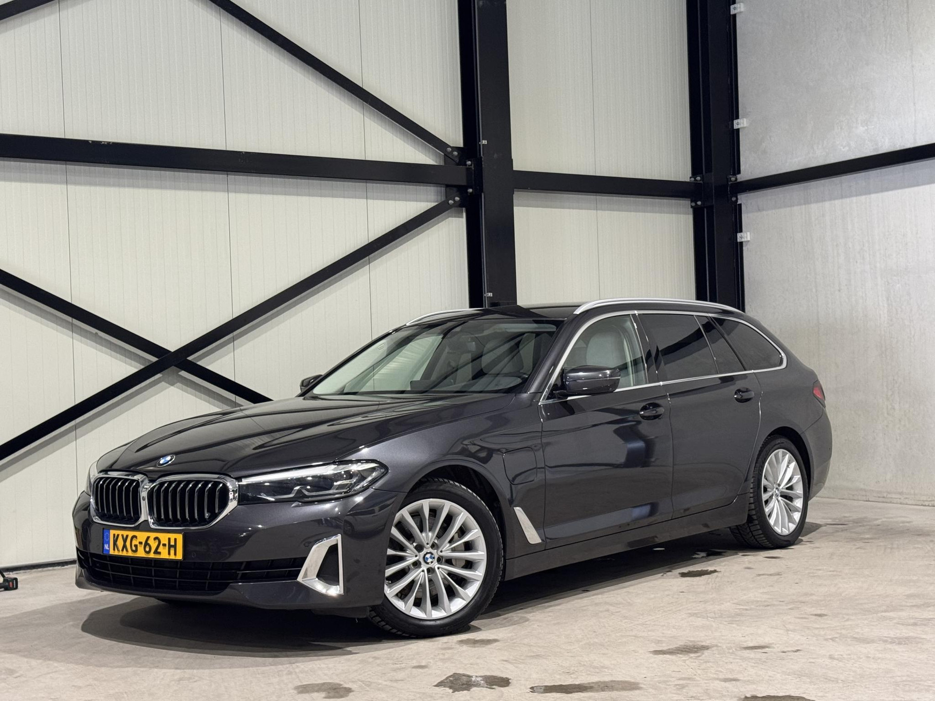 BMW 5 Serie Touring 530e Luxury KXG62H