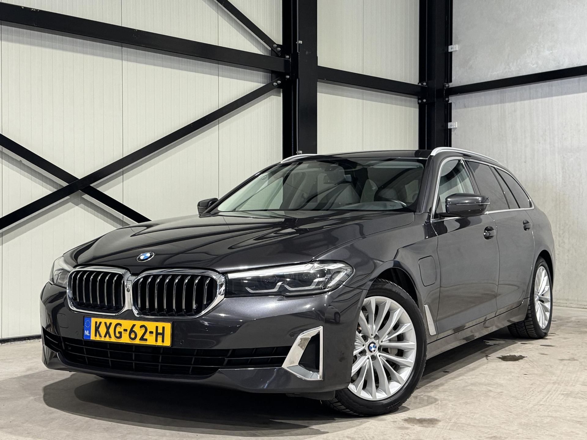 BMW 5 Serie Touring 530e Luxury KXG62H
