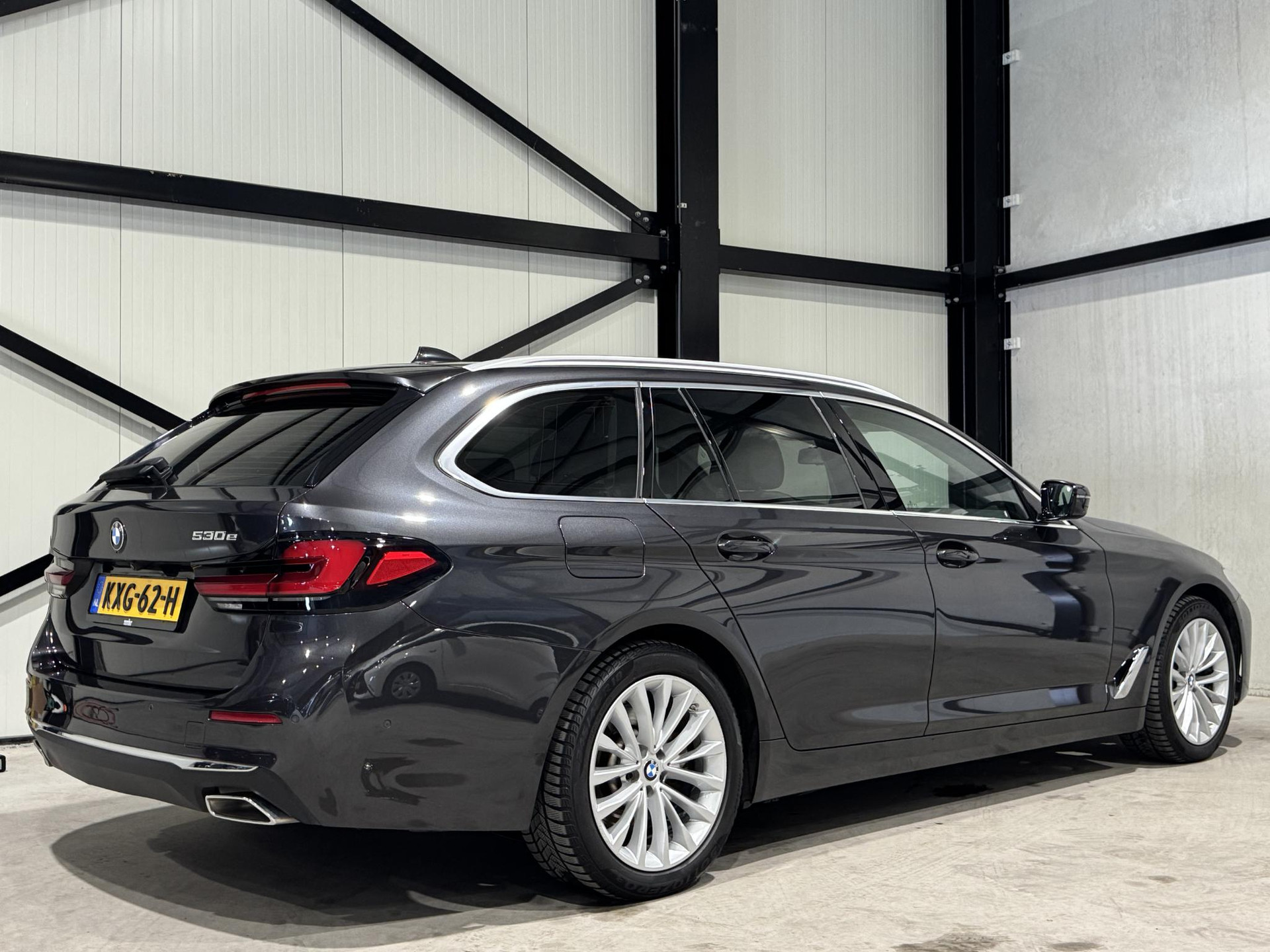 BMW 5 Serie Touring 530e Luxury KXG62H